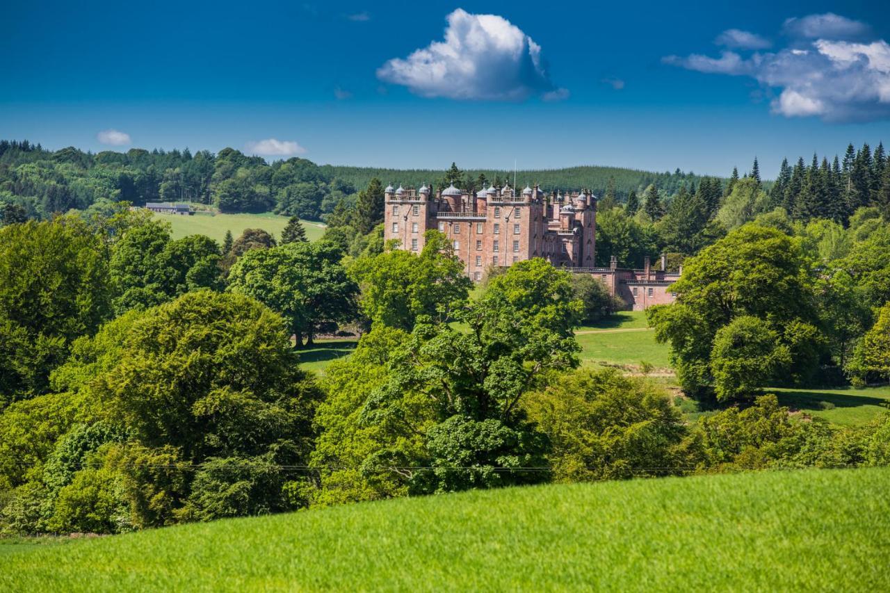 Stableyard Studio: Drumlanrig Castle Thornhill  Exterior photo